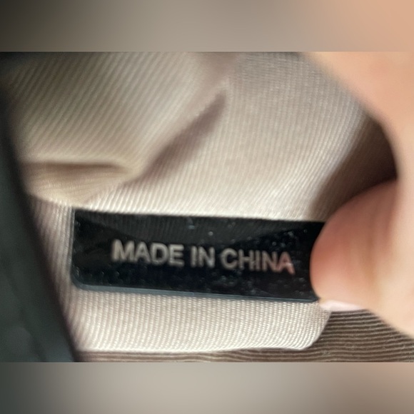 AUTHENTIC Burberry Shopper Tote Patent Trim Nova Check 100% Authentic - Picture 3 of 16